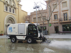 ماشین شستشوی خیابان 